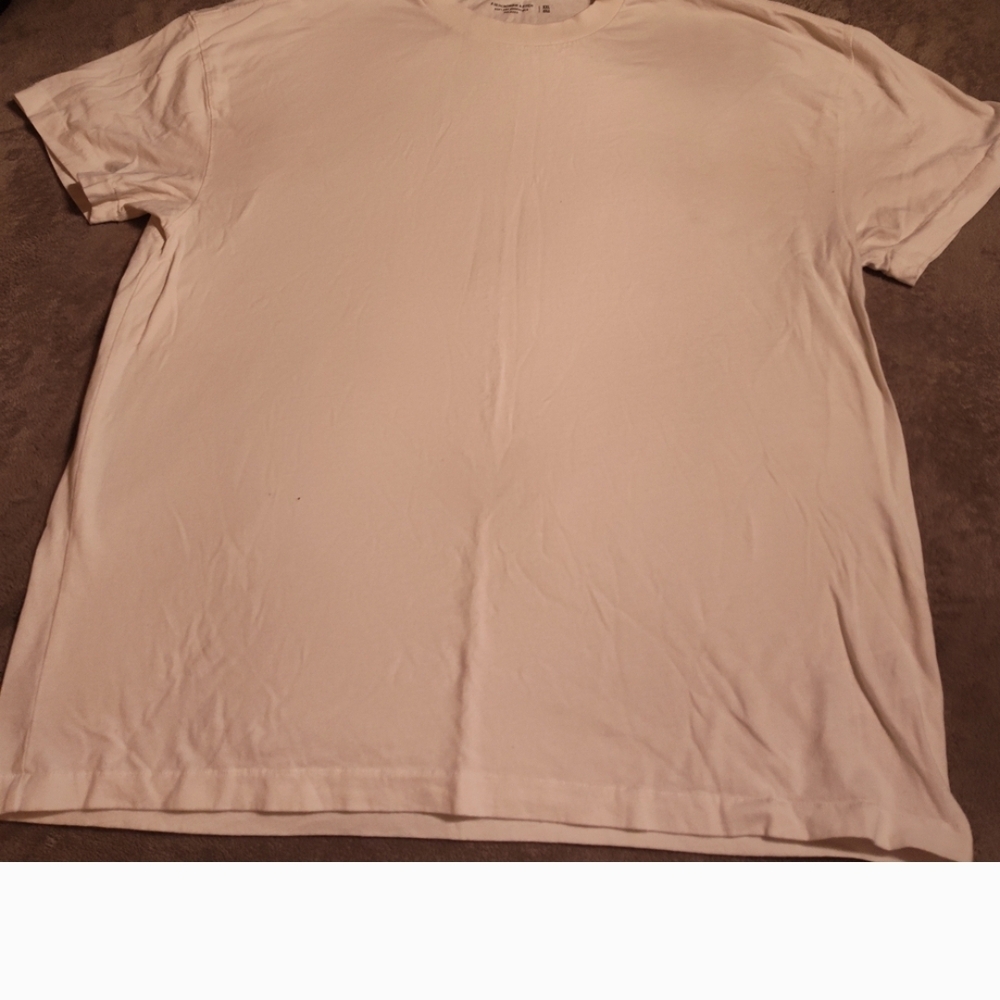 Abercrombie & Fitch White Short Sleeve Tee